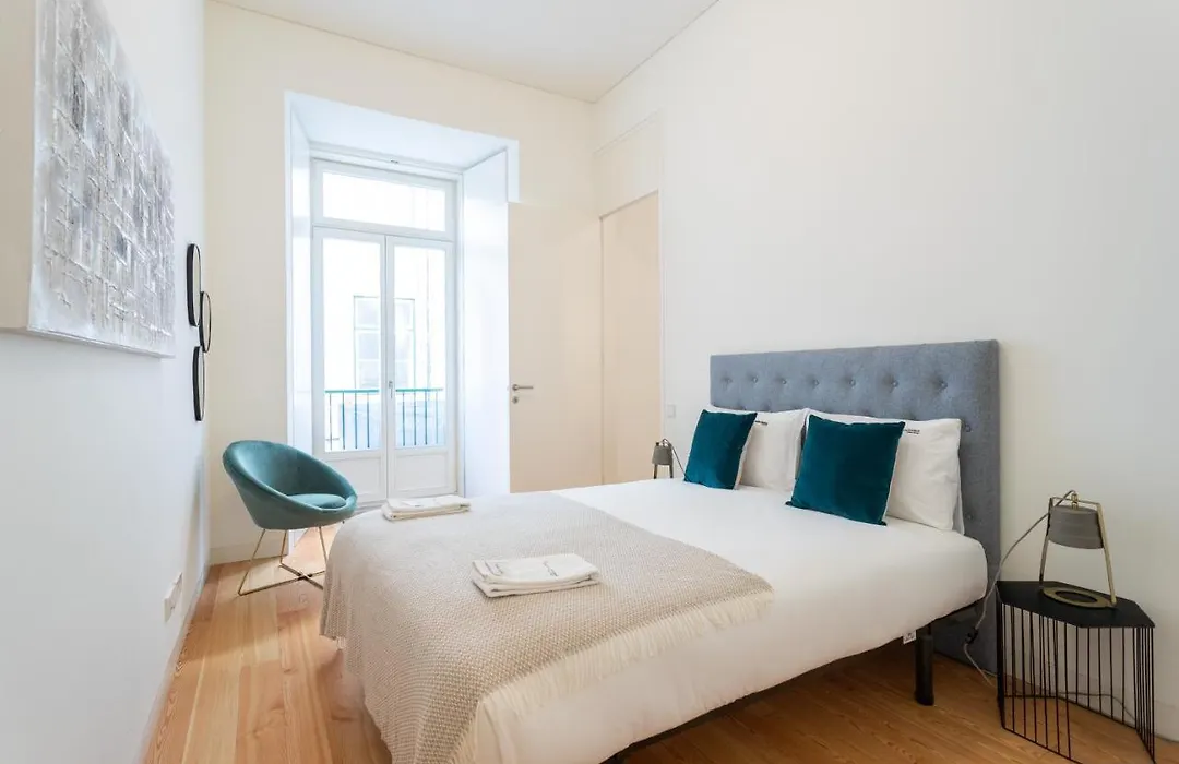 FLH Chiado Modern Apartment-1